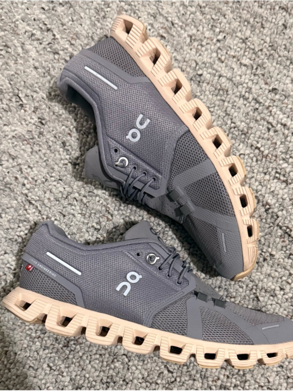 On Running cloud 5 size 7.5